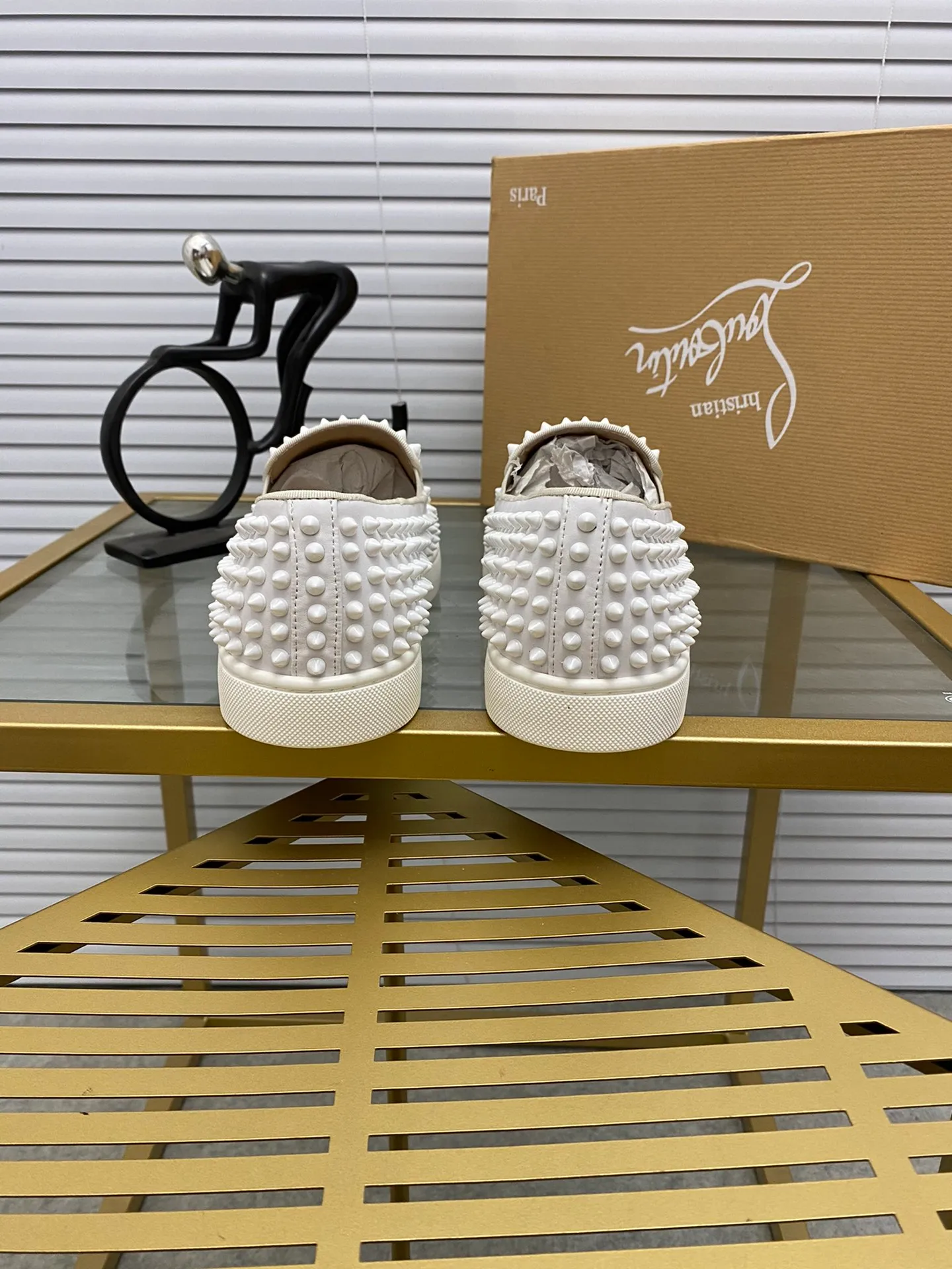 Ex-factory price 480. christian louboutin (CL red sole shoes) counter nail series, high-top casual sneakers for couples 📢 📢 📢 Exclusive hot style release 🎈🎈💪 Movable latex feet 👻 Finished outsole stitching line [satisfied] 😝Female 35-40# Male 38#-46, global supply😝 [Top version]: Original imported cowhide upper, top original leather lining, original molded TPU outsole, original 1:1 detail processing, original shoe last, large quantities in stock, rest assured as shown above
